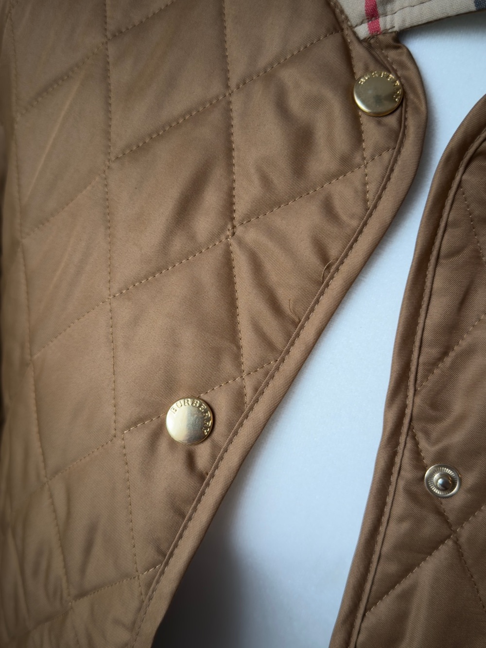 BURBERRY Quilted Brown Women's Jacket with Plaid Lining - Picture 3 of 5